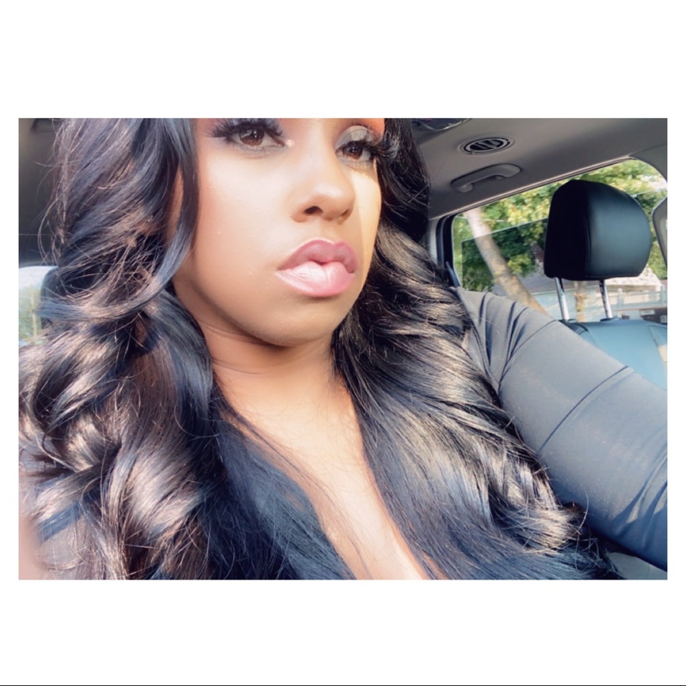 Meet your Posher, Ashley